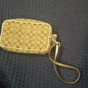 Wristlet